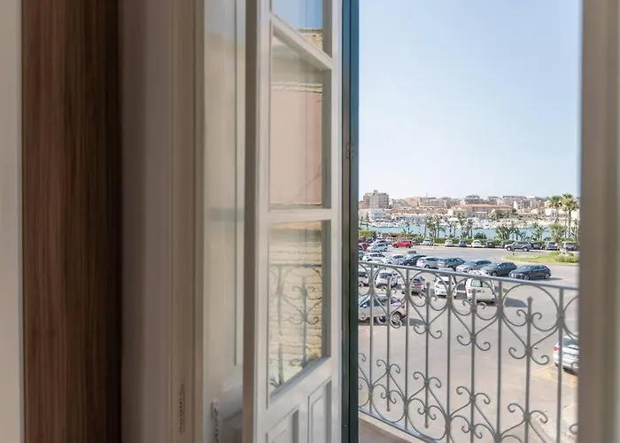 Anticitera Apartment