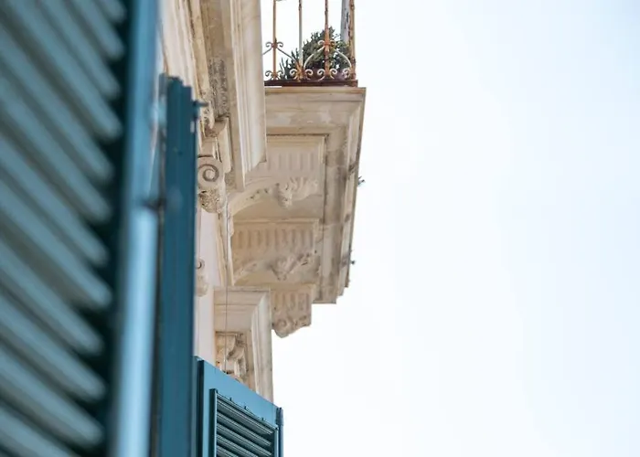 Anticitera Apartment
