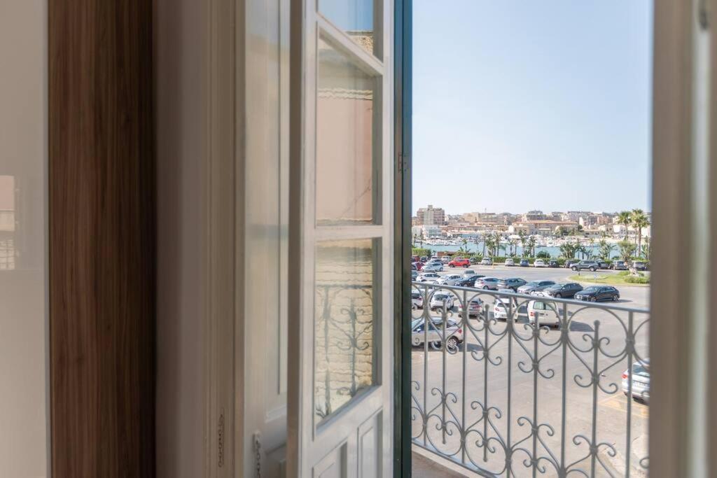Anticitera Apartment